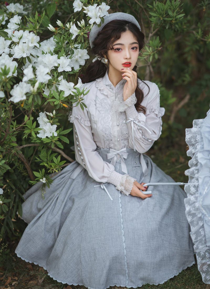 Stroll in the Back Garden Vintage Classic Lolita Skirt