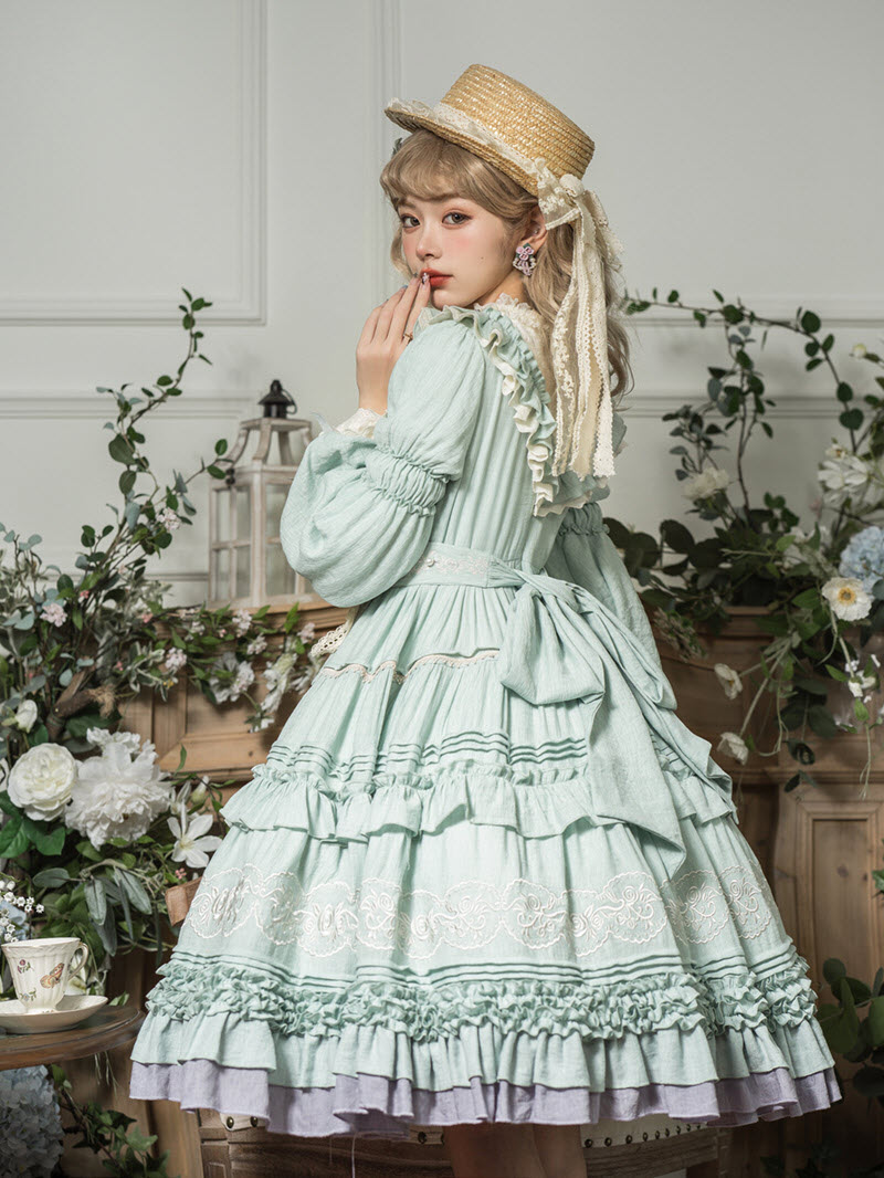 Annie Parcel -Roses Begin Blooming- Vintage Classic Lolita OP Dress